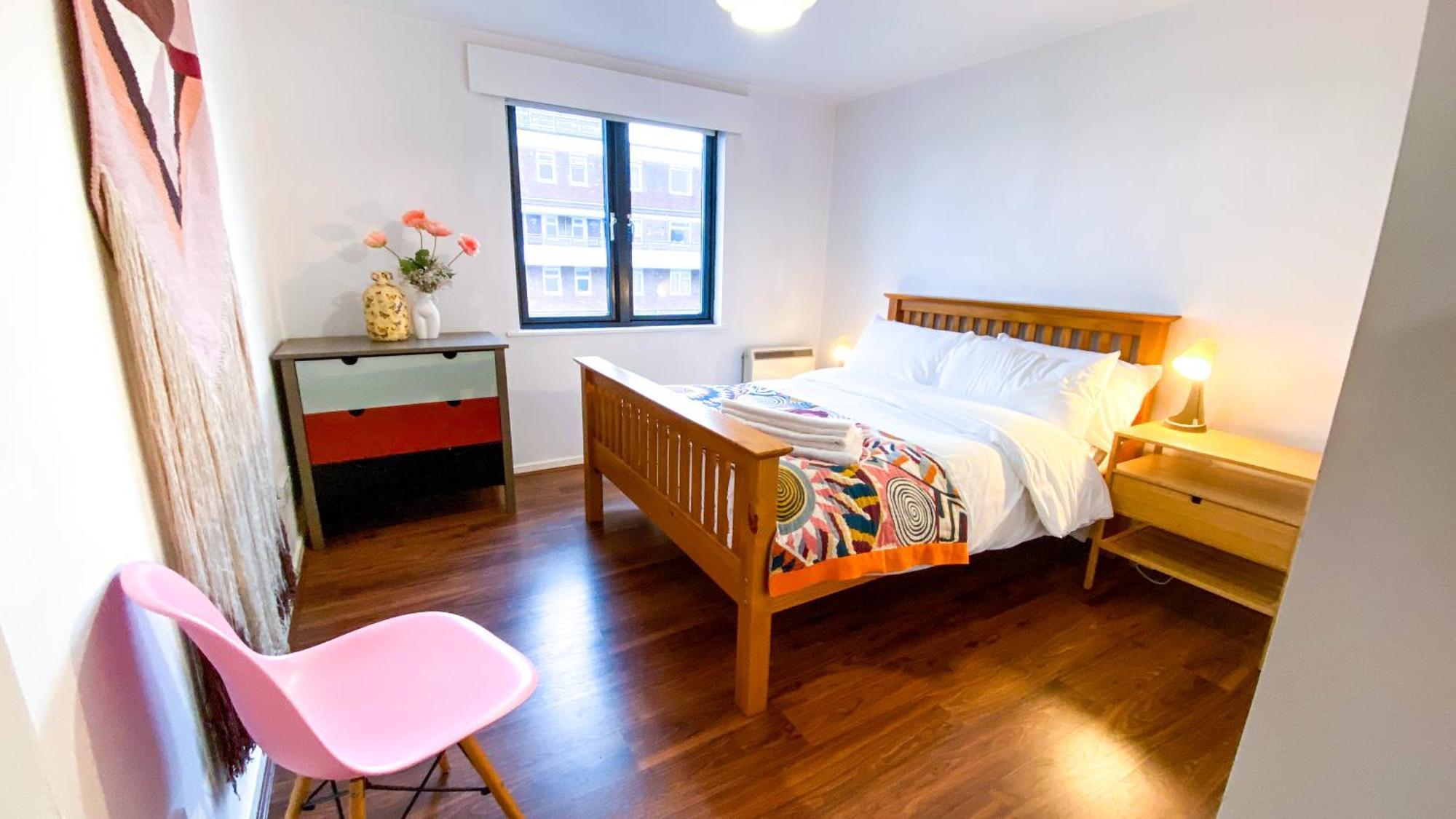 2 Bed Shoreditch With Parking Apartamento